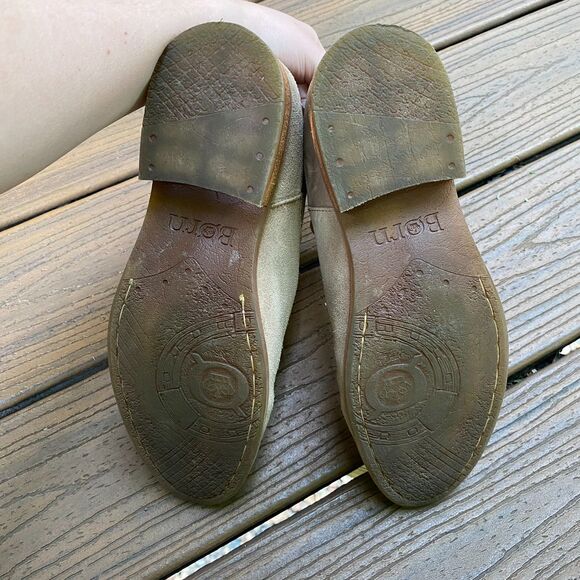 Born Arula Suede Ankle Bootie Women's 7.5 Color Beige - Picture 6 of 11